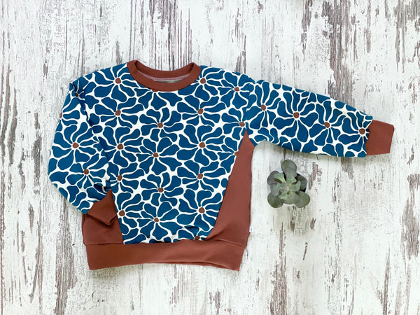 Sweater mit Tasche - Blüten Gr. 80-98
